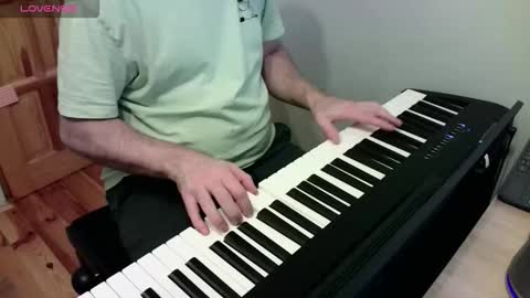 Stephan 34  Cassandra 25 online show from February 2026 02:06:01 PM