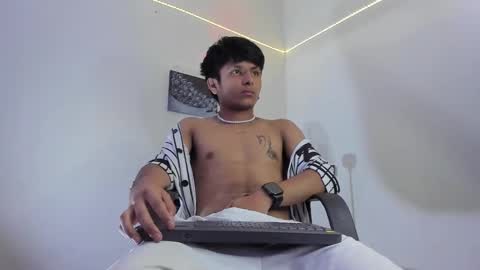 Snapshot of the_weed_guys chatting on January 2025 02:35:01 PM Danny online show from January 2025 02:35:01 PM