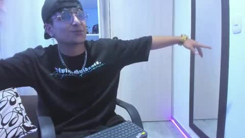 Snapshot of the_weed_guys chatting on September 2025 04:02:02 AM Danny online show from September 2025 04:02:02 AM