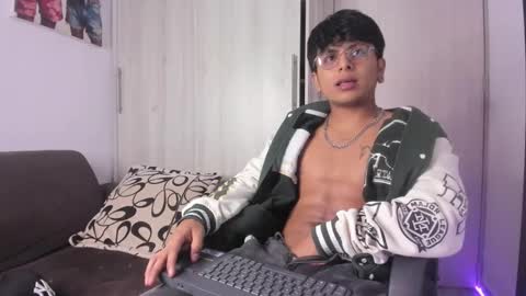 Snapshot of the_weed_guys chatting on September 2025 03:54:01 AM Danny online show from September 2025 03:54:01 AM