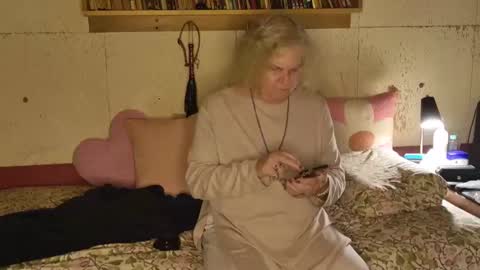 thea TheaDora online show from September 2025 03:06:01 AM