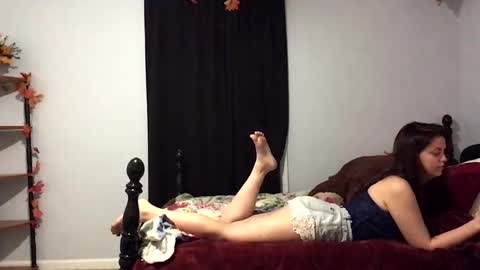 Snapshot of thebellablaze chatting on October 2025 04:42:01 AM thebellablaze online show from October 2025 04:42:01 AM