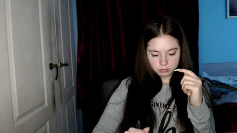 raissa online show from October 2025 02:06:01 PM