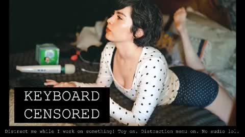 Joan online show from October 2025 07:36:02 PM