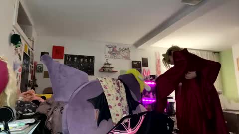 Snapshot of theeking_venus chatting on December 2024 03:25:02 AM KIng Venus online show from December 2024 03:25:02 AM