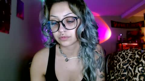 Snapshot of theeking_venus chatting on December 2025 04:17:02 AM KIng Venus online show from December 2025 04:17:02 AM