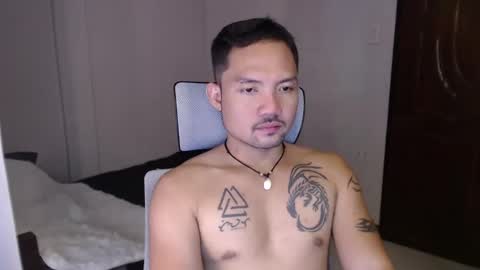 Snapshot of thefriskyasian chatting on December 2024 03:36:01 PM Jaycee online show from December 2024 03:36:01 PM