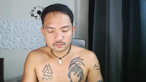 Snapshot of thefriskyasian chatting on December 2024 05:33:01 PM Jaycee online show from December 2024 05:33:01 PM