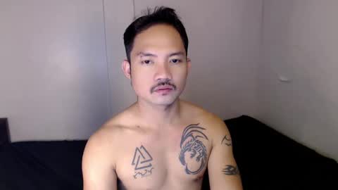 Snapshot of thefriskyasian chatting on December 2024 06:52:01 PM Jaycee online show from December 2024 06:52:01 PM