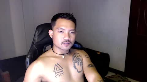 Snapshot of thefriskyasian chatting on January 2025 08:31:02 PM Jaycee online show from January 2025 08:31:02 PM