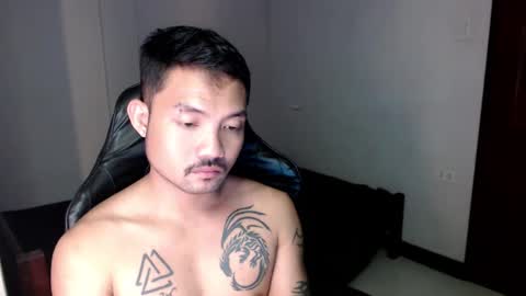 Snapshot of thefriskyasian chatting on January 2025 06:56:01 PM Jaycee online show from January 2025 06:56:01 PM