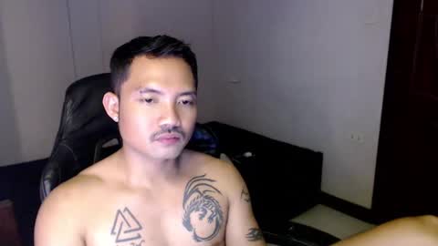 Snapshot of thefriskyasian chatting on January 2025 02:04:01 AM Jaycee online show from January 2025 02:04:01 AM