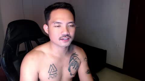 Snapshot of thefriskyasian chatting on January 2025 01:41:02 PM Jaycee online show from January 2025 01:41:02 PM