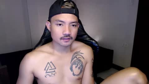 Snapshot of thefriskyasian chatting on January 2025 05:44:01 PM Jaycee online show from January 2025 05:44:01 PM