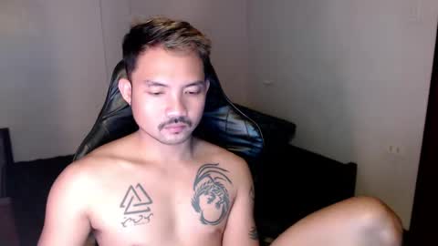 Snapshot of thefriskyasian chatting on January 2025 10:45:01 AM Jaycee online show from January 2025 10:45:01 AM