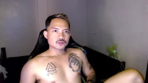 Snapshot of thefriskyasian chatting on February 2025 09:20:02 PM Jaycee online show from February 2025 09:20:02 PM