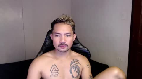 Snapshot of thefriskyasian chatting on February 2025 04:48:01 AM Jaycee online show from February 2025 04:48:01 AM