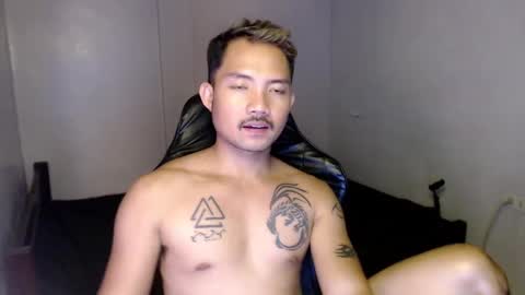 Snapshot of thefriskyasian chatting on February 2025 10:37:01 PM Jaycee online show from February 2025 10:37:01 PM