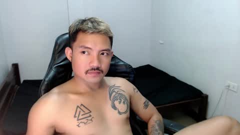 Snapshot of thefriskyasian chatting on February 2025 11:04:02 PM Jaycee online show from February 2025 11:04:02 PM