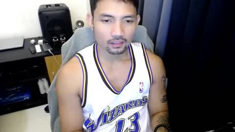 Snapshot of thefriskyasian chatting on September 2025 05:35:01 PM Jaycee online show from September 2025 05:35:01 PM