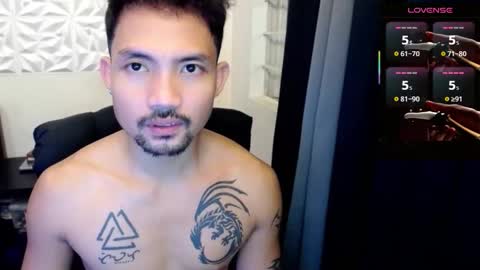 Snapshot of thefriskyasian chatting on October 2025 12:26:01 PM Jaycee online show from October 2025 12:26:01 PM