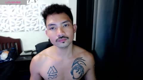 Snapshot of thefriskyasian chatting on October 2025 08:25:02 AM Jaycee online show from October 2025 08:25:02 AM