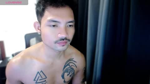 Snapshot of thefriskyasian chatting on October 2025 01:52:02 AM Jaycee online show from October 2025 01:52:02 AM