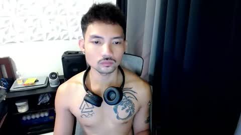 Snapshot of thefriskyasian chatting on November 2025 01:48:02 AM Jaycee online show from November 2025 01:48:02 AM