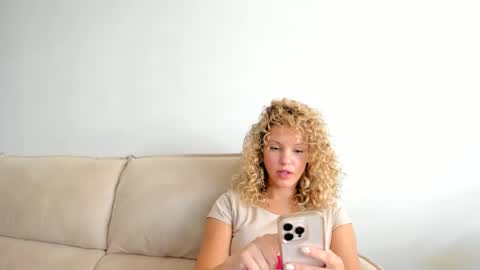 Lily Marie online show from December 2024 05:59:01 PM