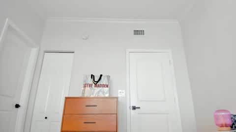 Lily Marie online show from December 2024 08:42:02 PM