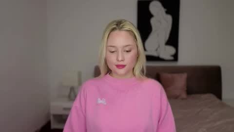 Snapshot of thejessie chatting on February 2026 07:32:01 PM Kisaaleksandrova online show from February 2026 07:32:01 PM