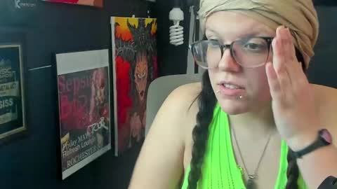 Snapshot of thekinkhouse chatting on February 2025 06:54:02 PM Goddess Nola online show from February 2025 06:54:02 PM