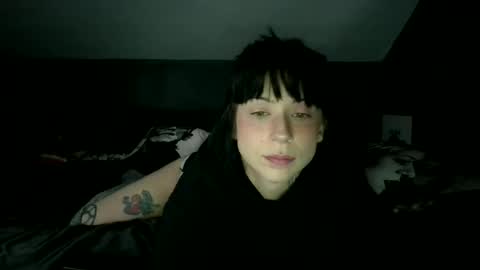 Snapshot of thelilithluxe chatting on October 2025 01:02:02 PM thelilithluxe online show from October 2025 01:02:02 PM