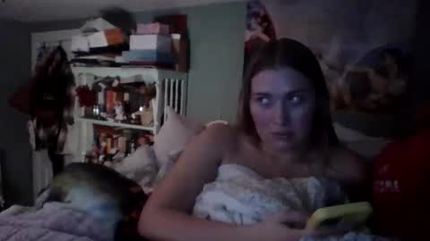 Snapshot of thelittlebambii chatting on February 2026 02:49:01 AM Little Bambii online show from February 2026 02:49:01 AM