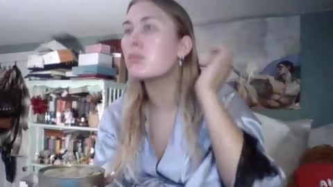 Snapshot of thelittlebambii chatting on February 2026 01:34:01 AM Little Bambii online show from February 2026 01:34:01 AM