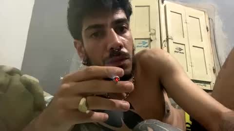 Snapshot of themarttinguyyy chatting on December 2025 07:25:01 AM themarttinguyyy online show from December 2025 07:25:01 AM