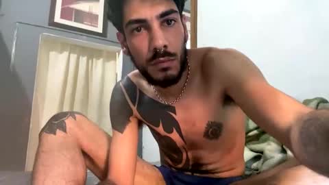 Snapshot of themarttinguyyy chatting on December 2025 08:59:01 PM themarttinguyyy online show from December 2025 08:59:01 PM