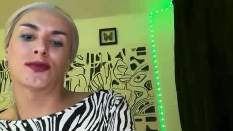 Lucy Lucy online show from September 2025 02:02:02 AM