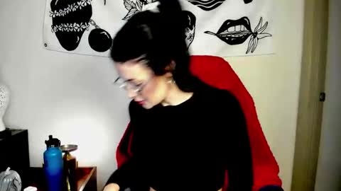 themelrose online show from October 2025 08:29:01 PM