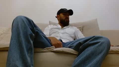 TheMonarchGoat online show from December 2025 04:24:01 PM