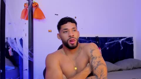 Theo Sky online show from October 2025 03:57:02 PM