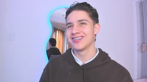 Snapshot of theohawke_ chatting on December 2024 01:08:02 PM THEO- MATEO online show from December 2024 01:08:02 PM