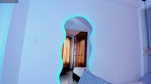 Snapshot of theohawke_ chatting on January 2025 08:48:02 PM THEO- MATEO online show from January 2025 08:48:02 PM