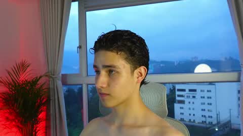 Snapshot of theohawke_ chatting on February 2025 11:08:02 PM THEO- MATEO online show from February 2025 11:08:02 PM