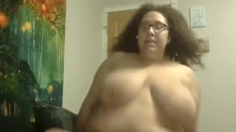 Amelia online show from November 2025 04:46:02 AM