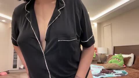 therealcamilabaddie online show from September 2025 10:25:01 PM