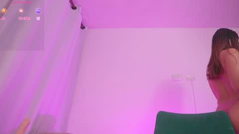 Snapshot of therealpeach_ chatting on January 2025 05:48:02 AM    online show from January 2025 05:48:02 AM