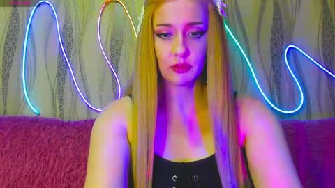 Snapshot of therosesweet chatting on June 2026 06:42:01 PM Rose online show from June 2026 06:42:01 PM