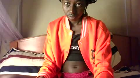 Snapshot of therry_heart chatting on July 2026 07:25:01 AM hearty online show from July 2026 07:25:01 AM