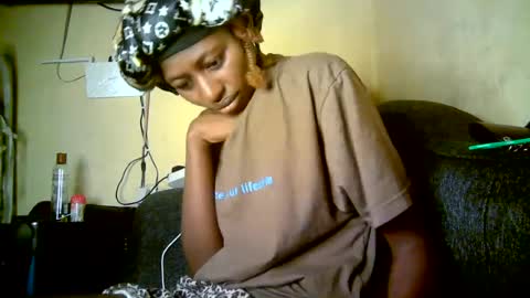 Snapshot of therry_heart chatting on July 2026 06:28:02 AM hearty online show from July 2026 06:28:02 AM